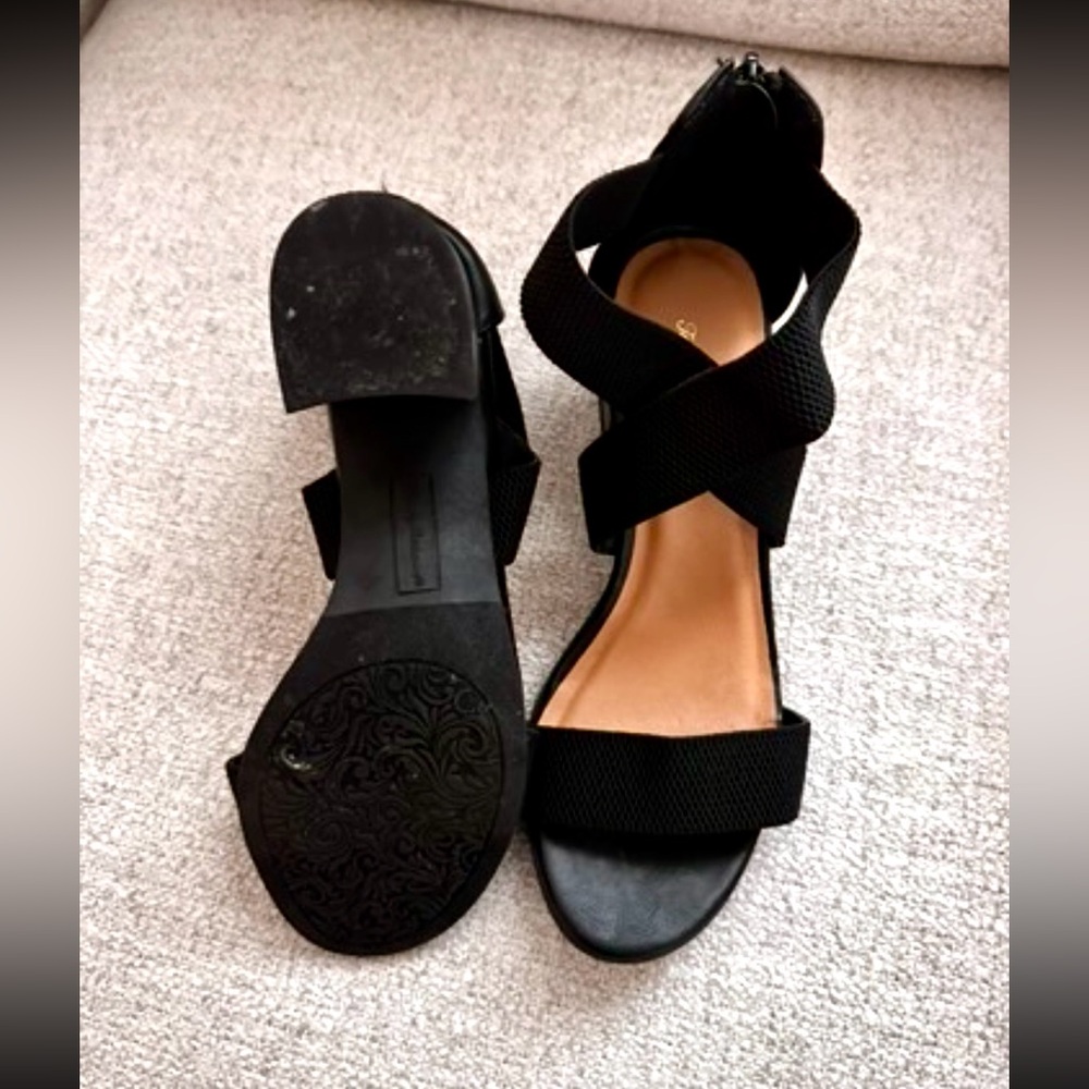 SOLD Tommy Bahama Black Thalia Sandal Women’s 8 - Picture 4 of 4